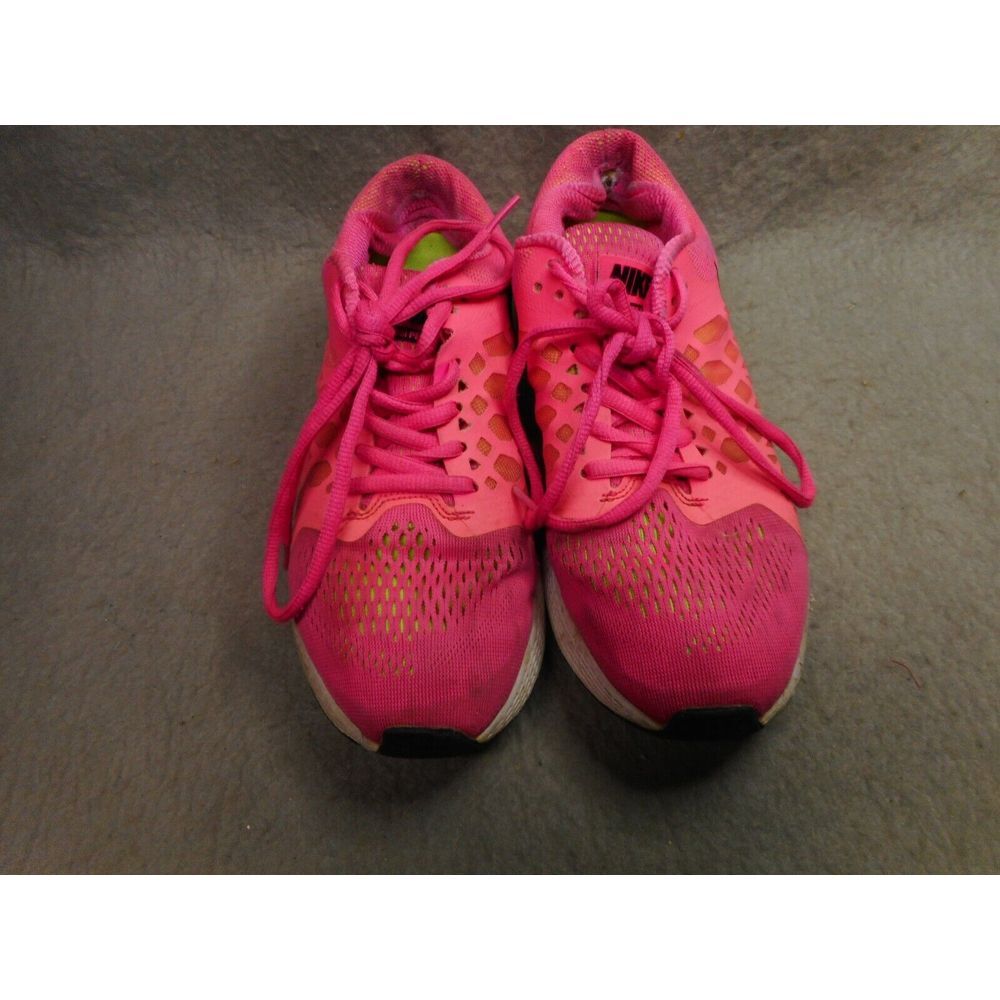 VTG WOMAN'S NIKE ZOOM PEGASUS31 MESH TOP TRAINING SHOES SIZE 8‎ SLIGHTLY USED